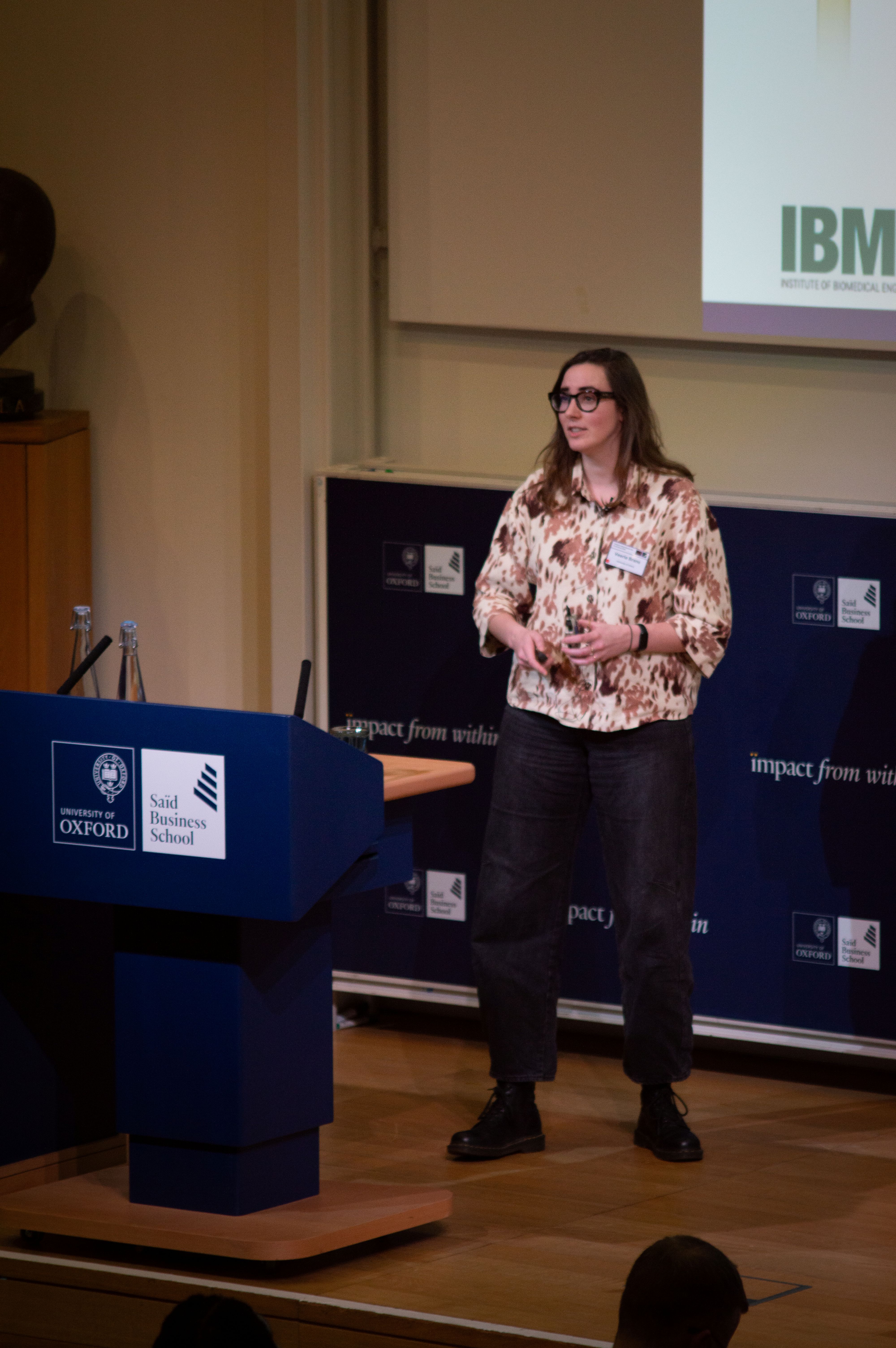 Dr Veerle Brans Presenting at IOI ECR event 2026