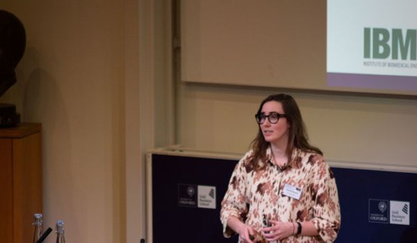 Dr Veerle Brans Presenting at IOI ECR event 2026