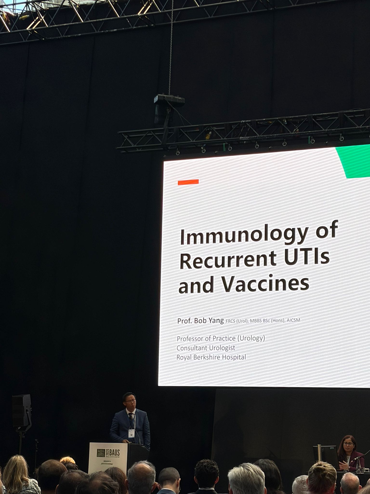 Prof Bob Yang presenting on recurrent UTIs at AUA 2026